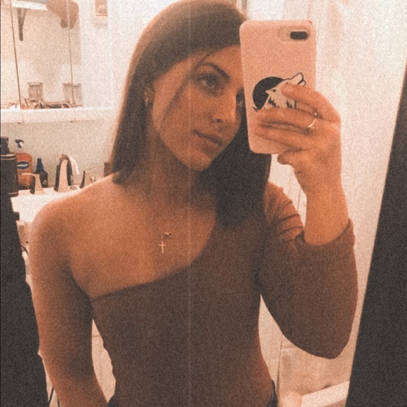 Meet your Posher, Hunter - Picture 1 of 1